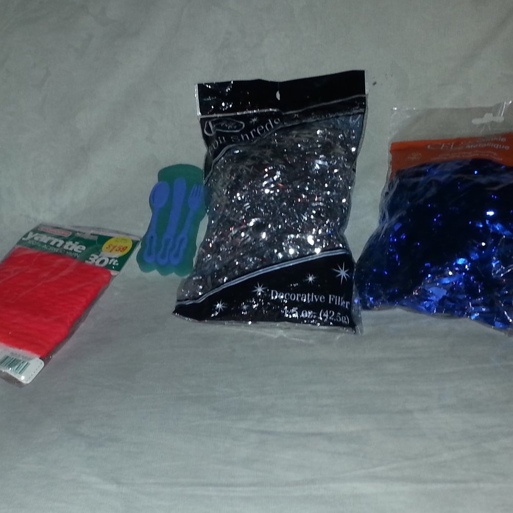 11 Vintage Ribbons and other Items - Picture 6 of 6